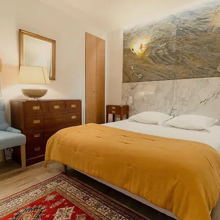 Hotel Des Bains 2*