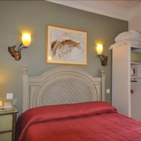 Hotel Des Bains Paris