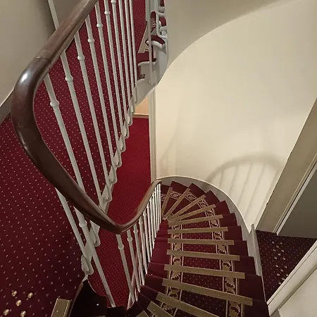 Hotel Des Bains Paris